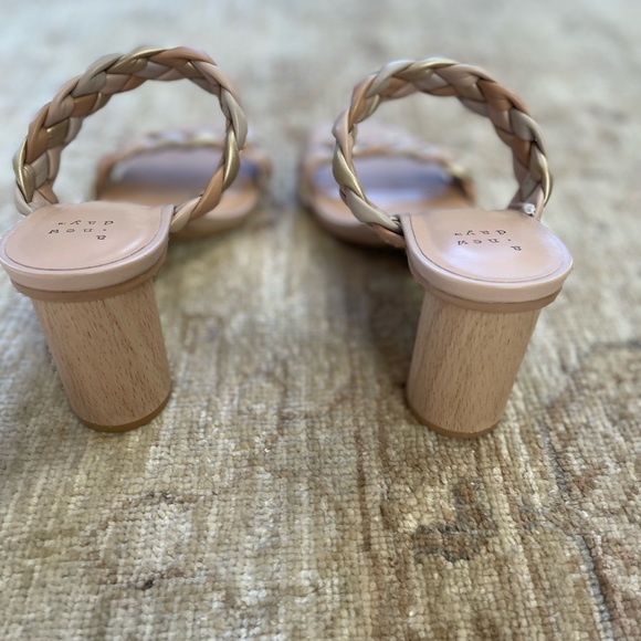 NWOB, A New Day Braided Slide Heels, Size 8 - Picture 4 of 12